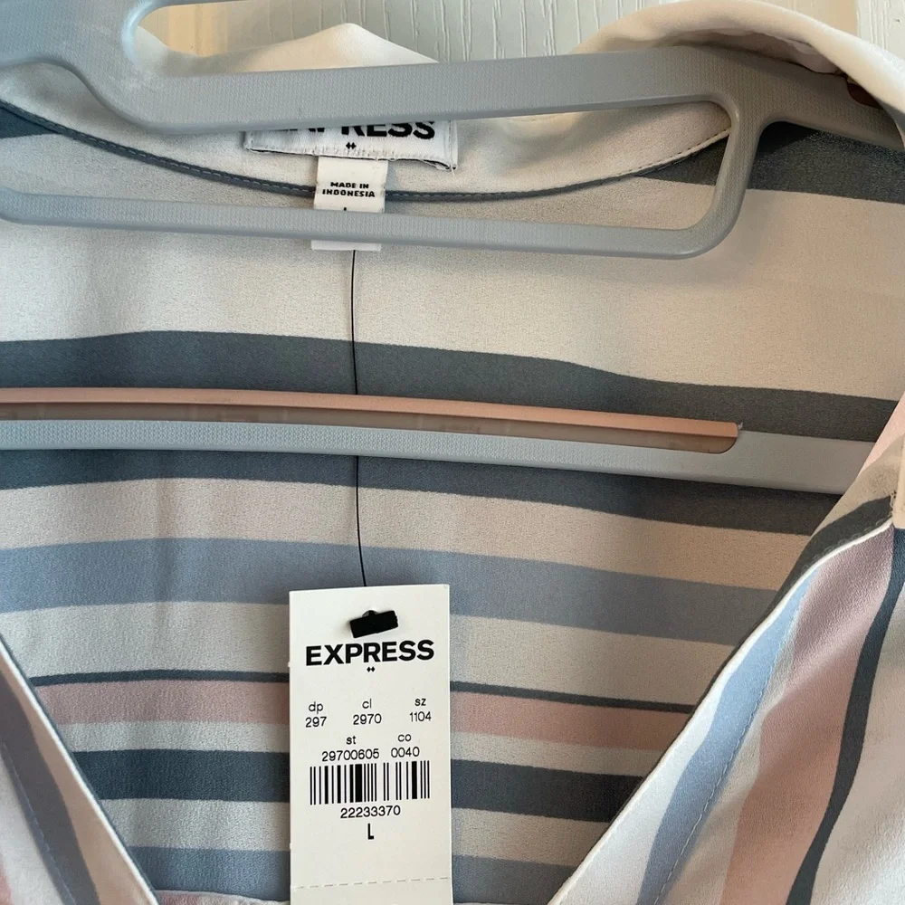 EXPRESS Button Up Top multi-colored - Picture 3 of 3